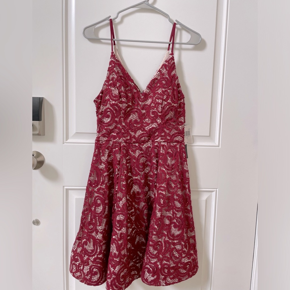 My Michelle Burgandy/Red W/Nude Sequins Juniors Size 7